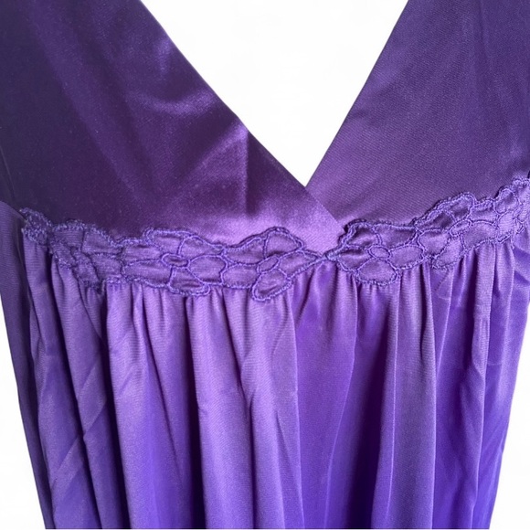 Vintage Purple Vanity Fair Slip Nightgown Dress Womens Size M - Picture 8 of 11